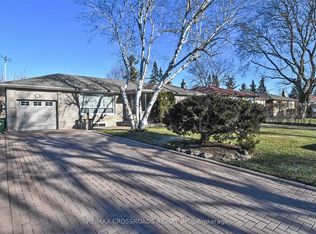 62 Transwell Ave, Toronto, ON M2R2K2