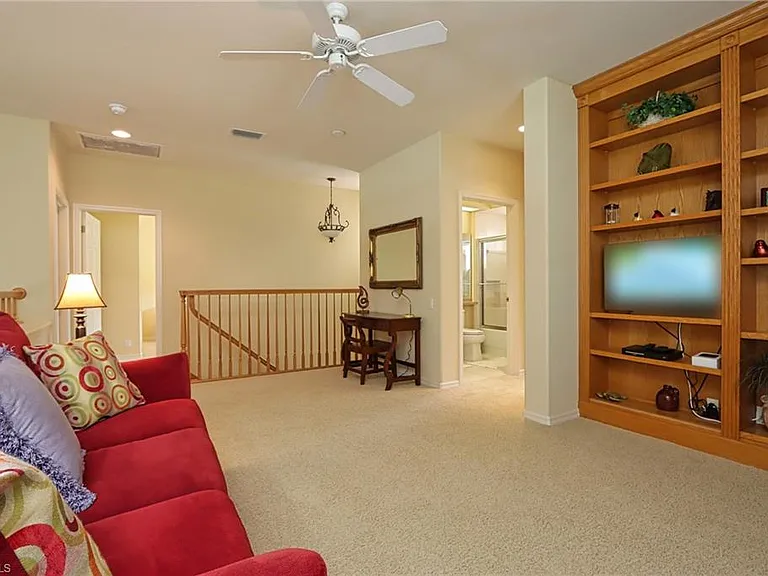 5815 Persimmon Way — Photo 8