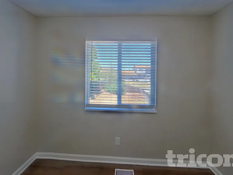 1140 Modell Dr — Photo 11
