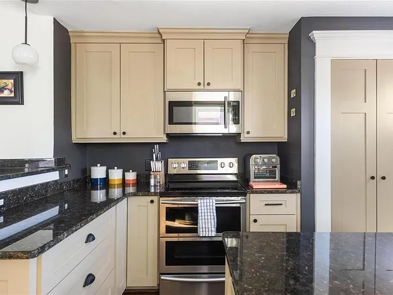 1024 Kirkwood Ave SE — Photo 14