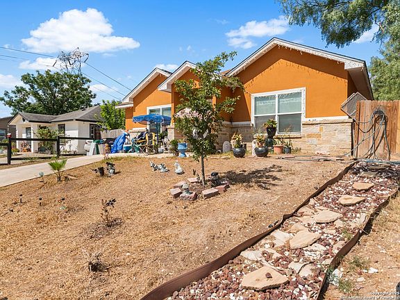 4th image of 9639 Maria Isabell Drive