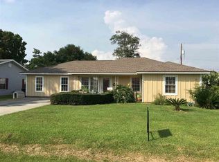 411 S 1st 1/2 St, Nederland, TX 77627
