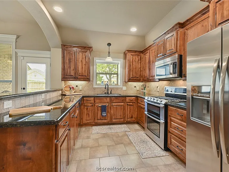 4008 Noirmont Ct — Photo 6