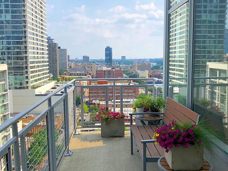 50 E 16th St #1407 — Photo 5