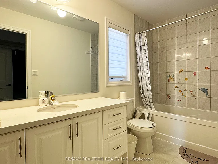 7 Crofting Cres — Photo 27