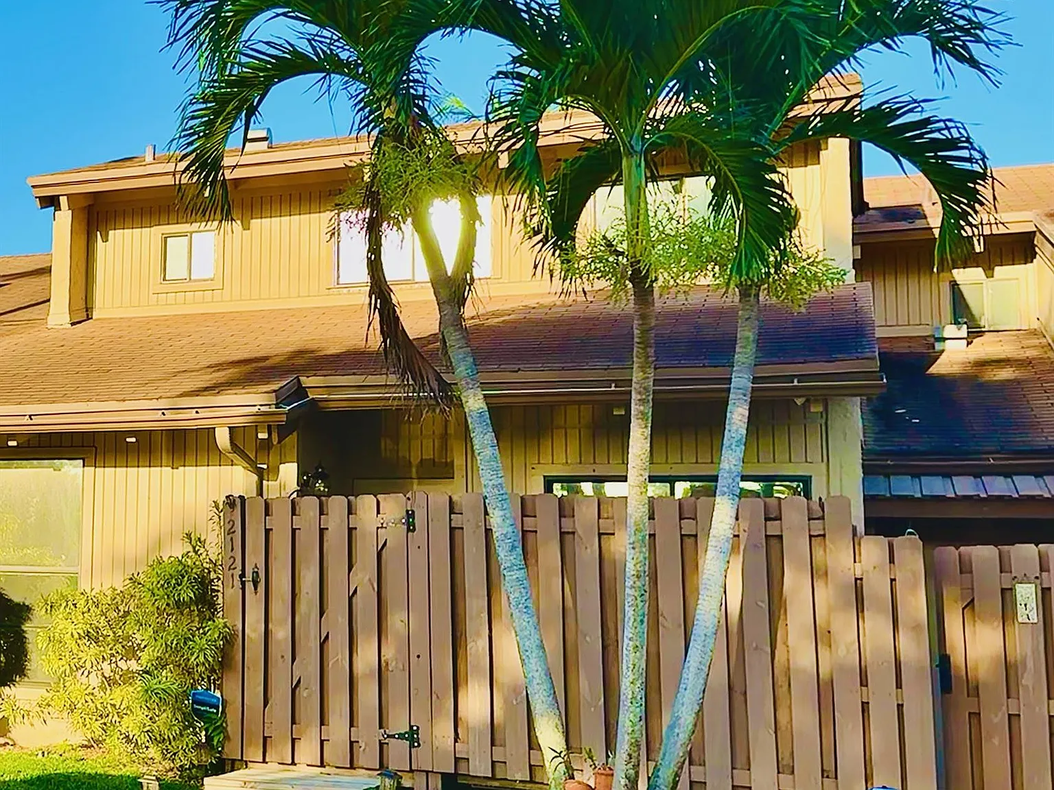 2 bed, 2.0 bath, 1276 sqft, $3,200 — Photo 2