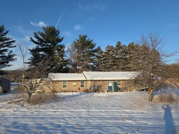 Rr 2 A K A 1394 Township Rd Box 83-2250N, Oquawka, IL 61469