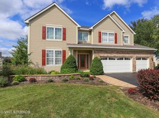 1765 Natures Way, Lindenhurst, IL 60046