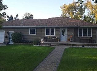 333 W Cross Ave, Warren, MN 56762