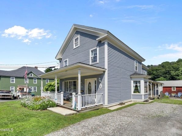 125 Center St #2