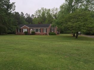 107 Amaryllis Dr, Saint Matthews, SC 29135