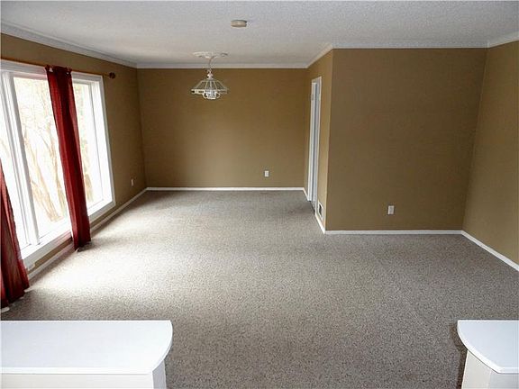 3rd image of 8439 Bocowood Dr