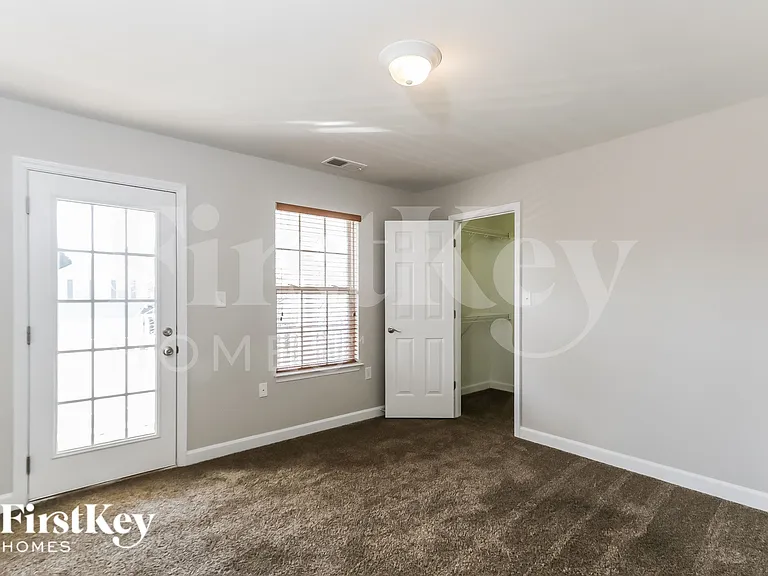 1376 Bottle Brush Ln — Photo 10