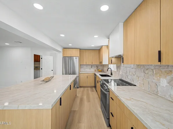 3440 E Sunnyside Dr, Phoenix, AZ 85028