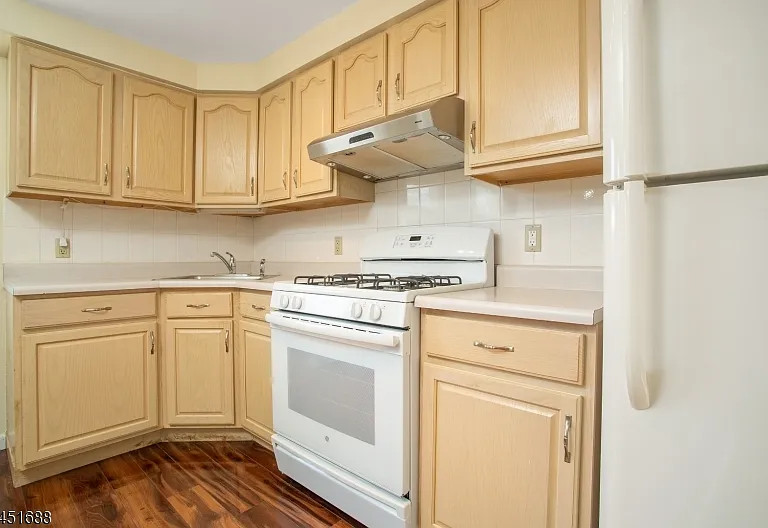 59 W Main St #2 — Photo 17