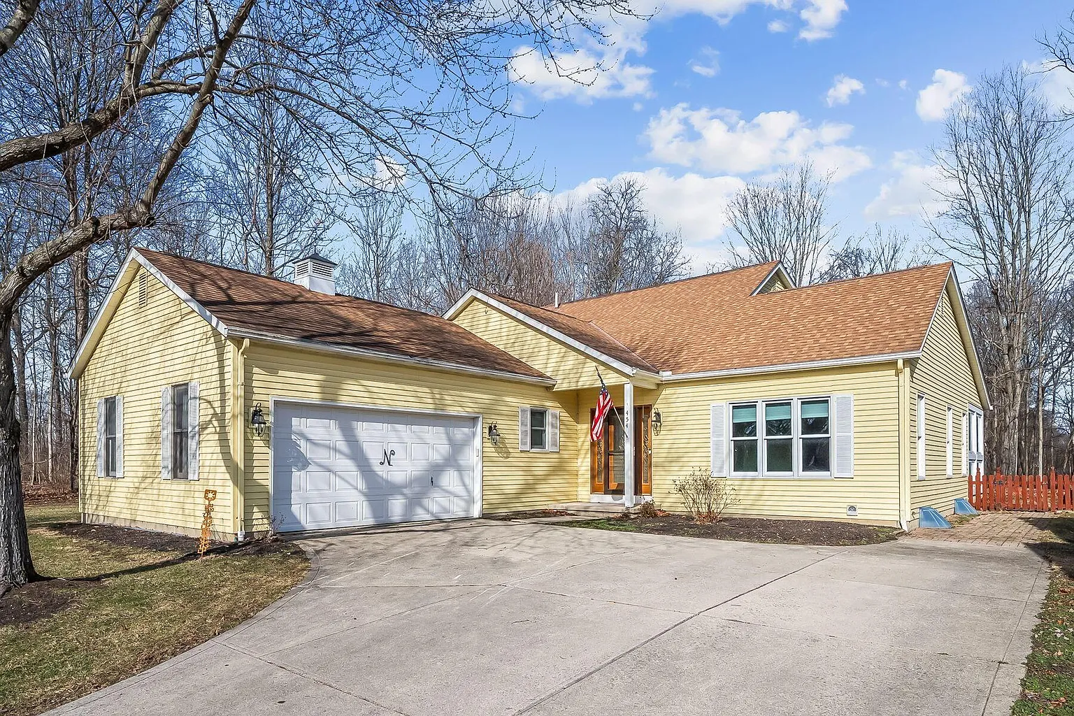 454 Taylor Ave photo 1