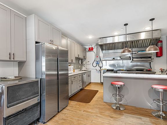 Floor 1 Commerical Kitchen