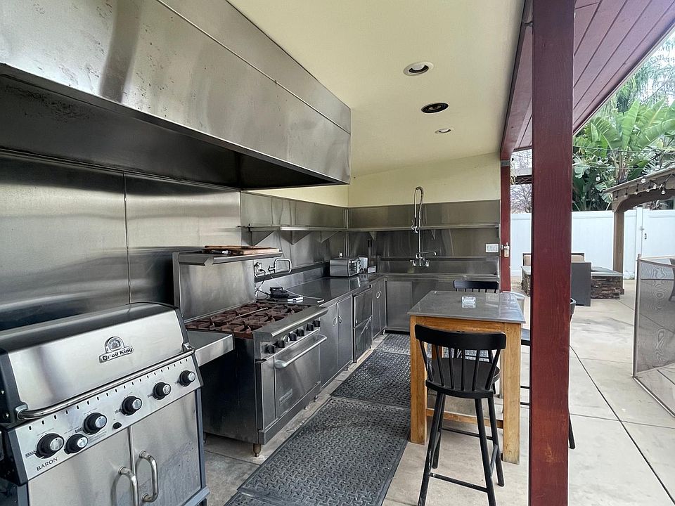 1st image of 16020 Bassett St