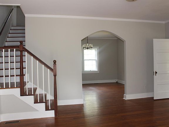 2nd image of 1040 Virginia Ave