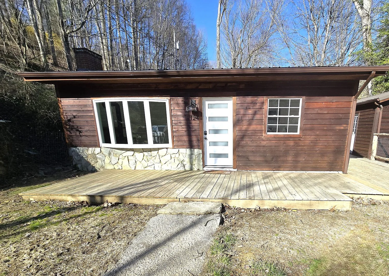 Renovated Cabin In Vilas — Photo 1