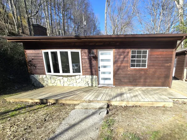 124 Tilley Rd, Vilas, NC 28692