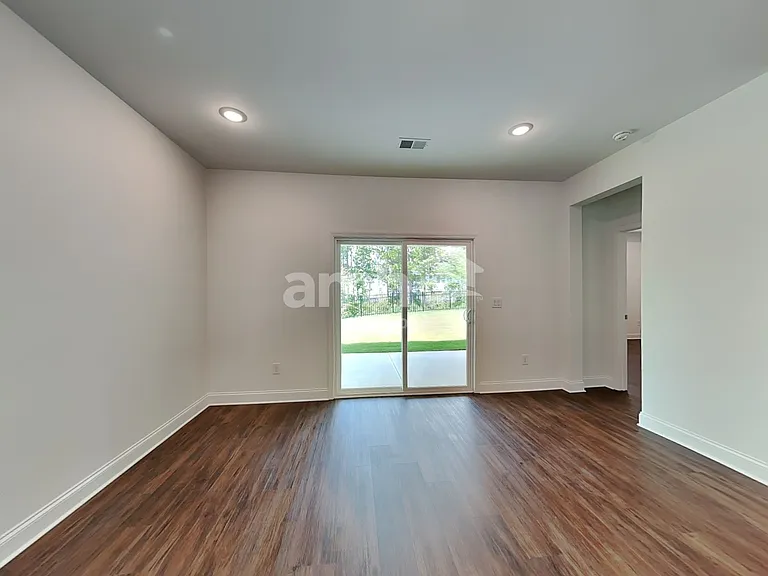 90 Spruce Cir — Photo 6