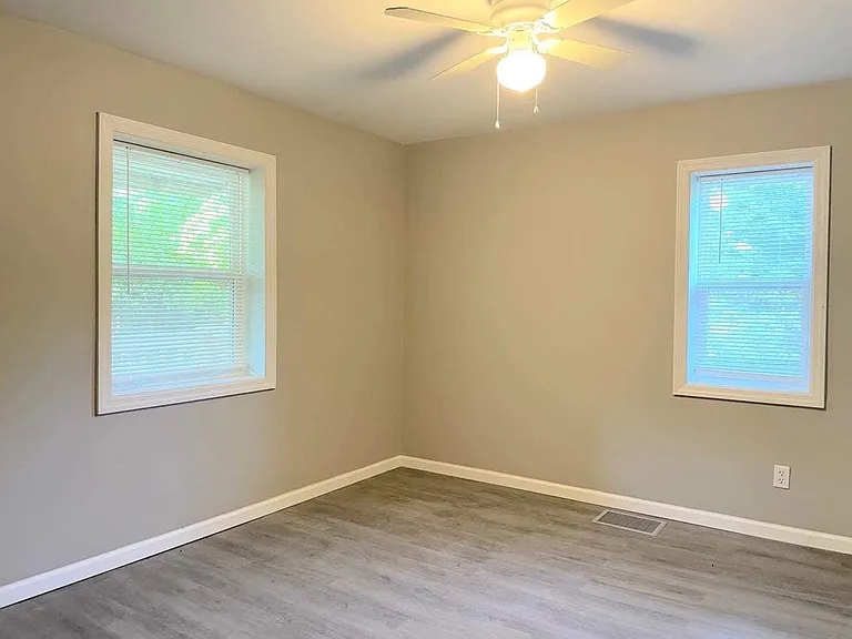 3702 Haskell Ave — Photo 11