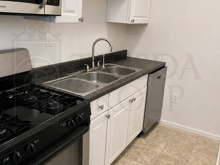 514 Southern Ave — Photo 18