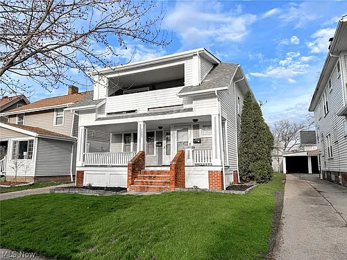 2085 Chesterland Ave #UP Photo 1