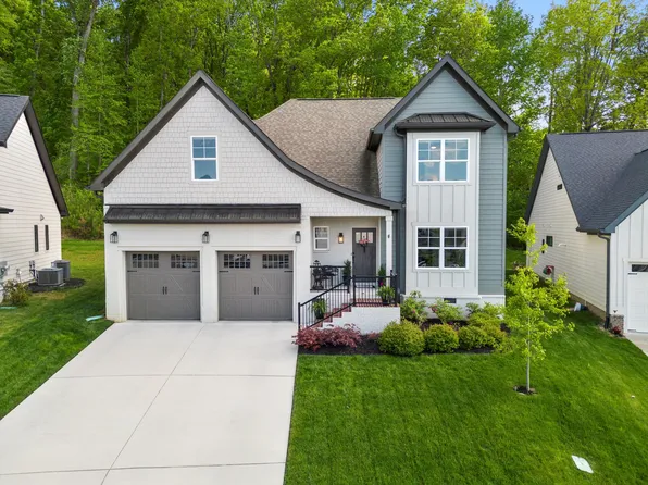 9847 Trestle Cir, Ooltewah, TN 37363