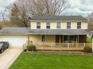 706 Meadowview Ln, Greenwood, IN