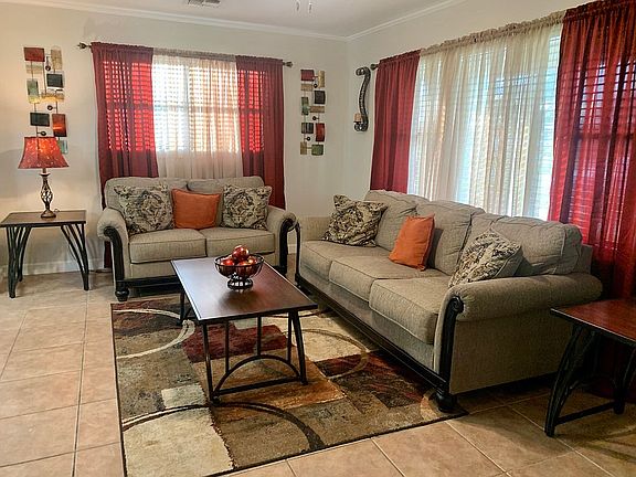 Den off Foyer