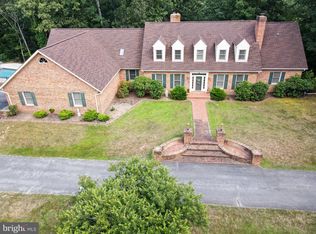 299 Yost Cir, Berkeley Springs, WV 25411