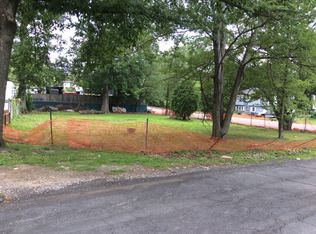 129 Lakewood Dr, Congers, NY 10920