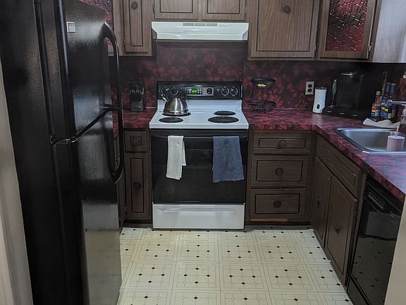 5th image of 248 N Suffolk Ave #1
