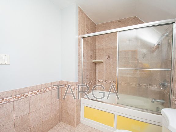 5th image of 1112 Harrison St #B