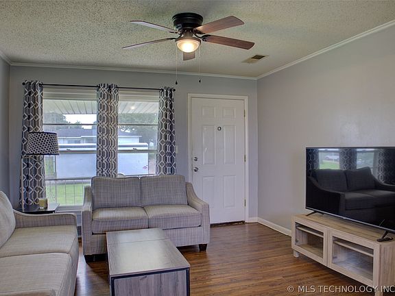 3rd image of 8947 E Oklahoma Pl