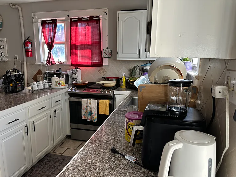 918 W Camplain Rd #1 — Photo 10