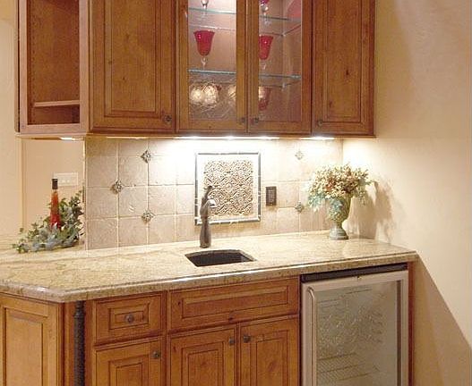 Butler's Pantry & Wet Bar