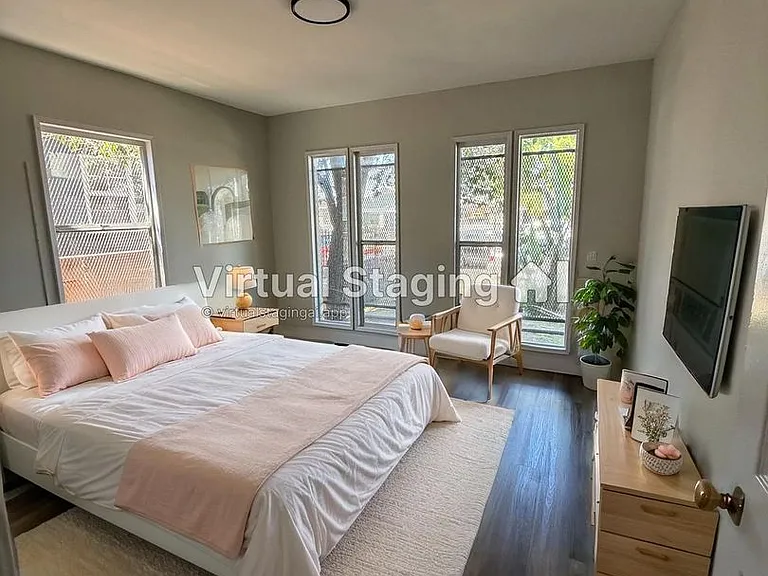 1100 W 88th St — Photo 3