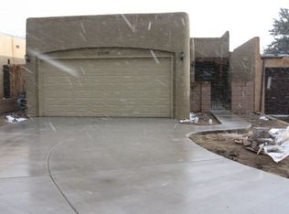 11638 Candelaria Rd NE, Albuquerque, NM 87112