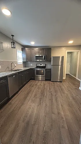 29 1/2 Ringgold St Photo 1