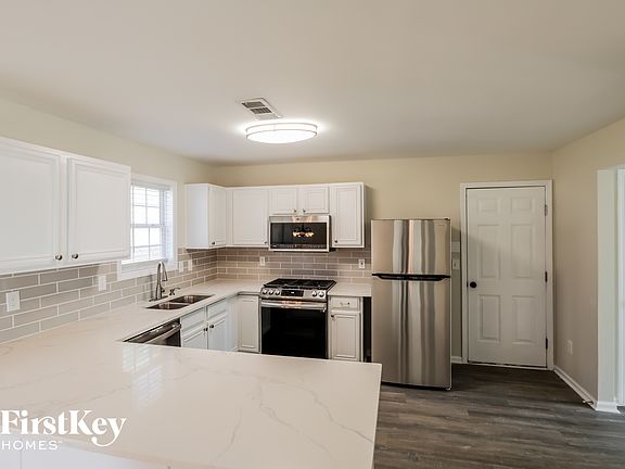 5th image of 3711 Spring Creek Cir