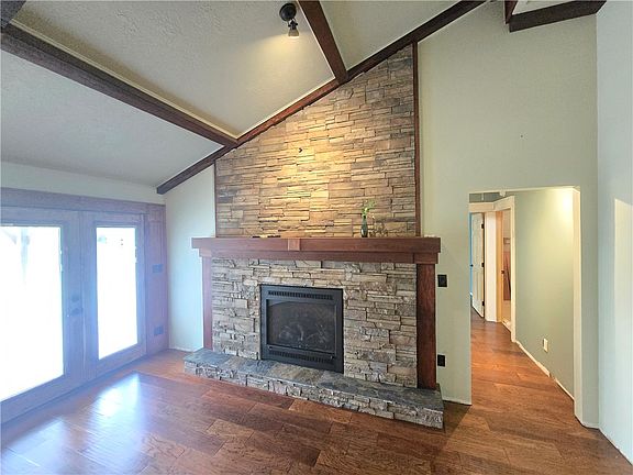 2nd image of 3907 Oak Bend Dr