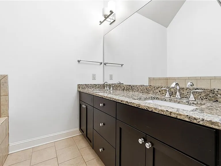 7809 Laurel Crest Dr — Photo 12