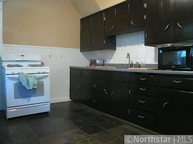 Huge new updated kitchen and appliances
