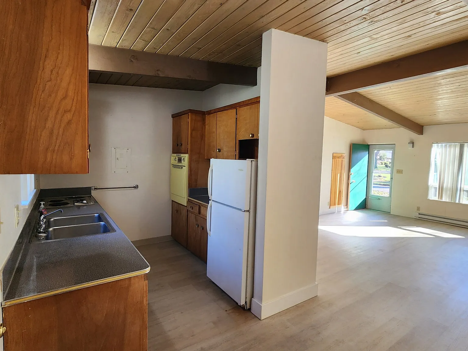 1908 Maple Street — Photo 1