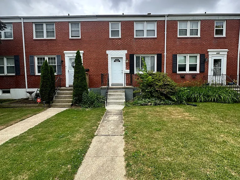 1739 Joan Ave — Photo 1