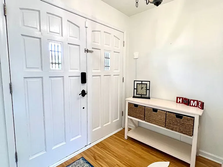 500 Runnymede Ct — Photo 16