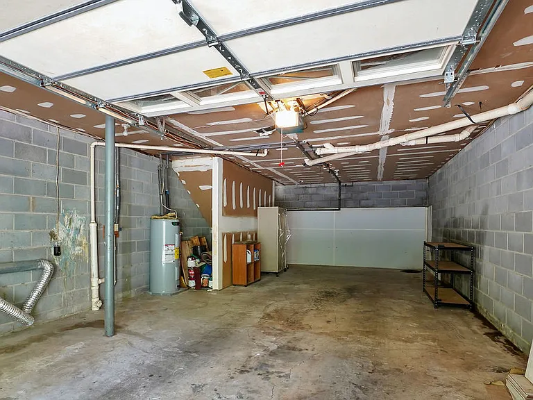 4601 Little River Rd — Photo 23